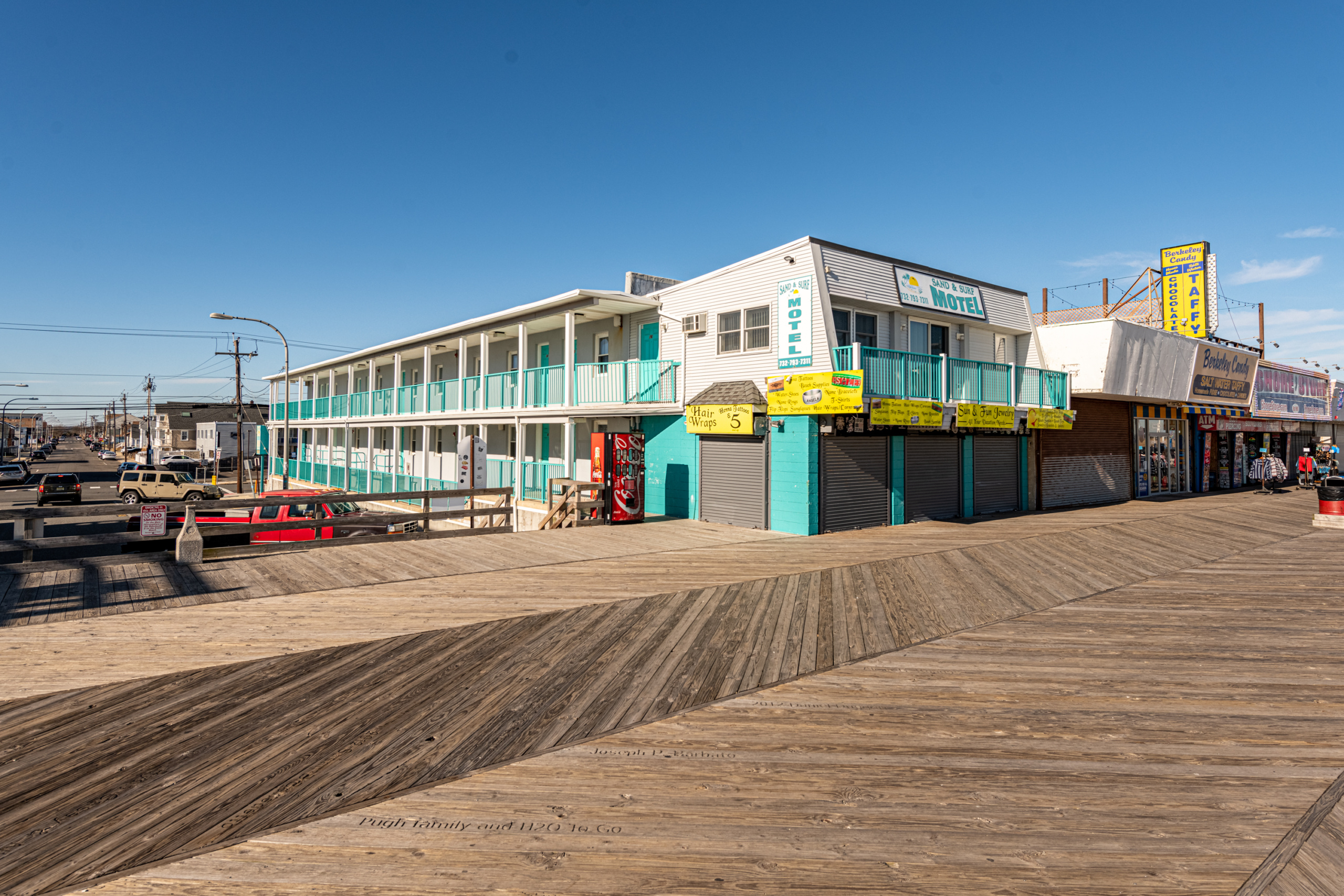Boardwalk Sand & Surf Inn Oceanfront Hotels &